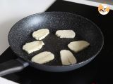 Etape 3 - Halloumi cuit à la poêle en version sucré salé au miel et romarin