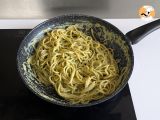 Etape 6 - Pâtes aux fleurs de courgettes, ricotta et pistaches