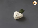 Etape 14 - Onigiri au thon, le petit sandwich de riz triangulaire japonais - おにぎり