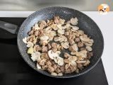 Etape 4 - Pâtes crémeuses aux champignons et à la saucisse