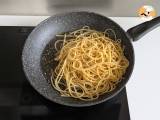 Etape 5 - Spaghetti cacio e pepe: 3 ingrédients pour une explosion de saveurs!