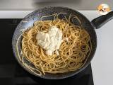 Etape 8 - Spaghetti cacio e pepe: 3 ingrédients pour une explosion de saveurs!