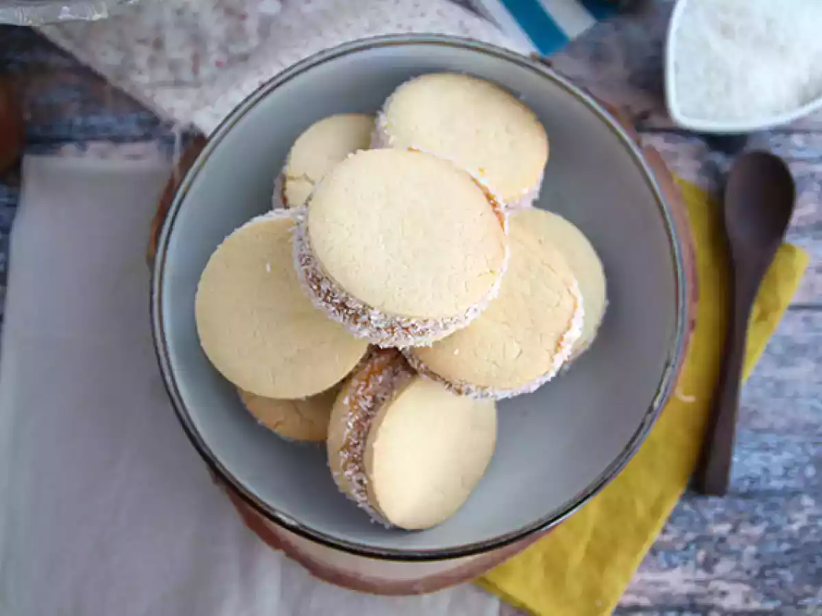 Alfajores - Sablés argentins à la confiture de lait et noix de coco - photo 4