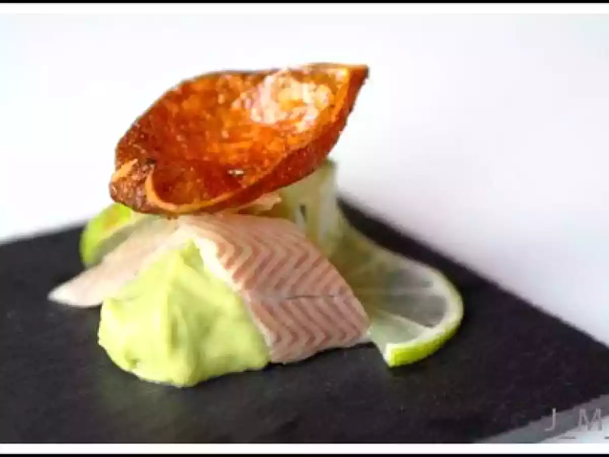 Anguille fumée et purée d?avocat au citron vert, en amuse-bouche - photo 2