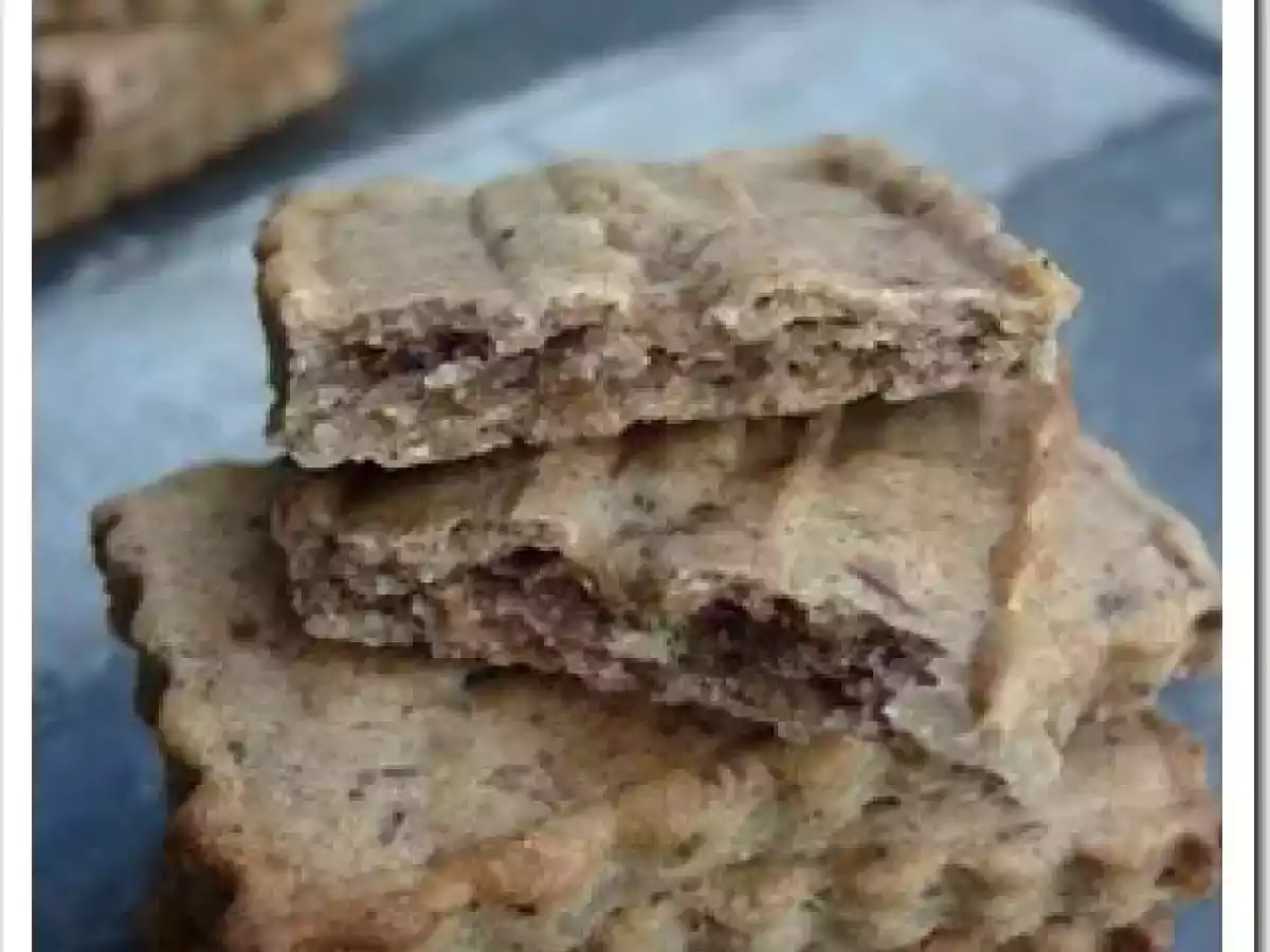 Biscuits à la farine complète et confiture de lait aux amandes et noisettes torréfiées