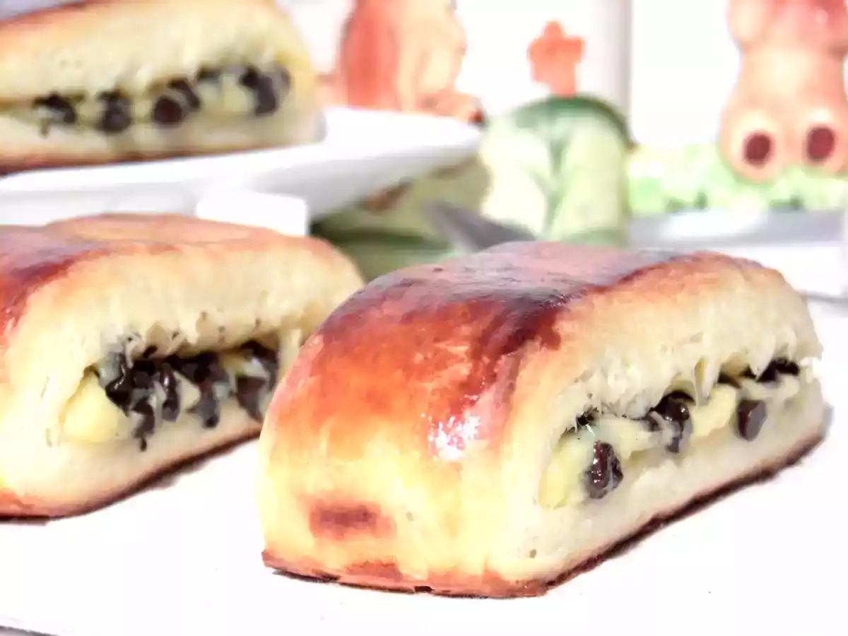 Brioche suisse à la crème pâtissière et pépites de chocolat - photo 2