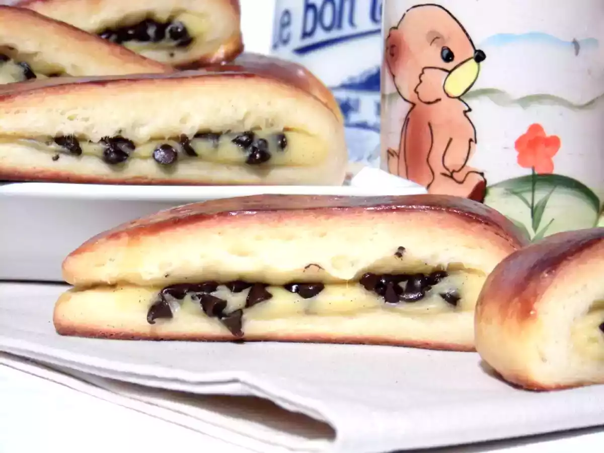 Brioche suisse à la crème pâtissière et pépites de chocolat - photo 3