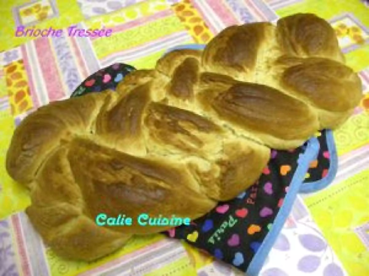 Brioche tressée à la mie filante