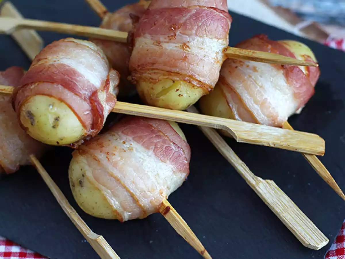 Brochettes apéritives de pommes de terre et poitrine fumée - photo 4