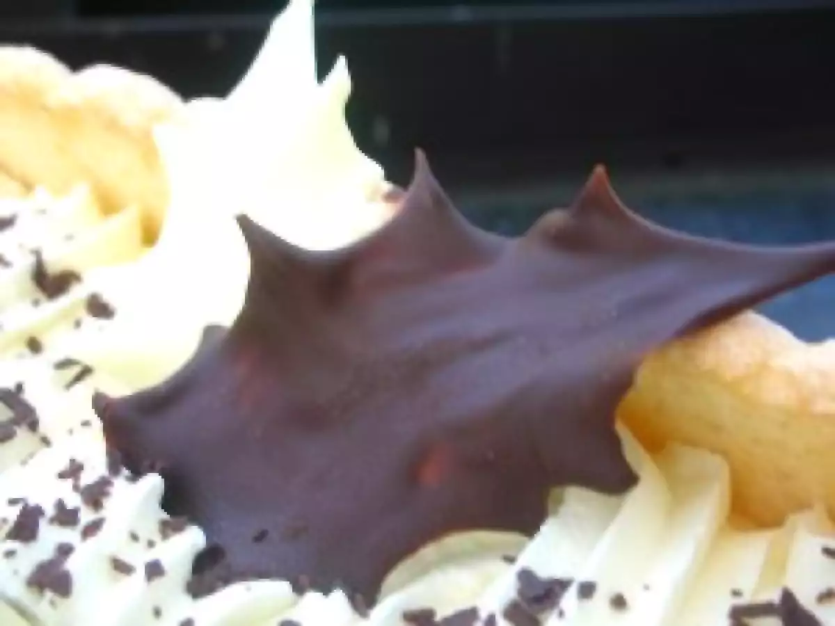 Bûche de Noël au lait d'amande et à la mousse au chocolat au lait - photo 3