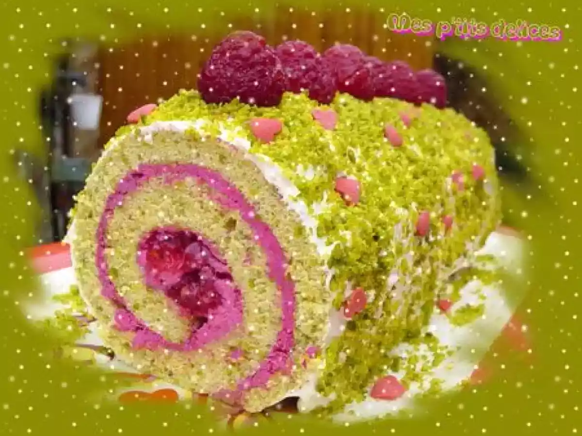 Bûche façon roulé pistaches-framboises