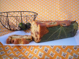 Cake Aux Figues Et A L Anis Cuit Dans Des Feuilles De Figuier Recette Ptitchef