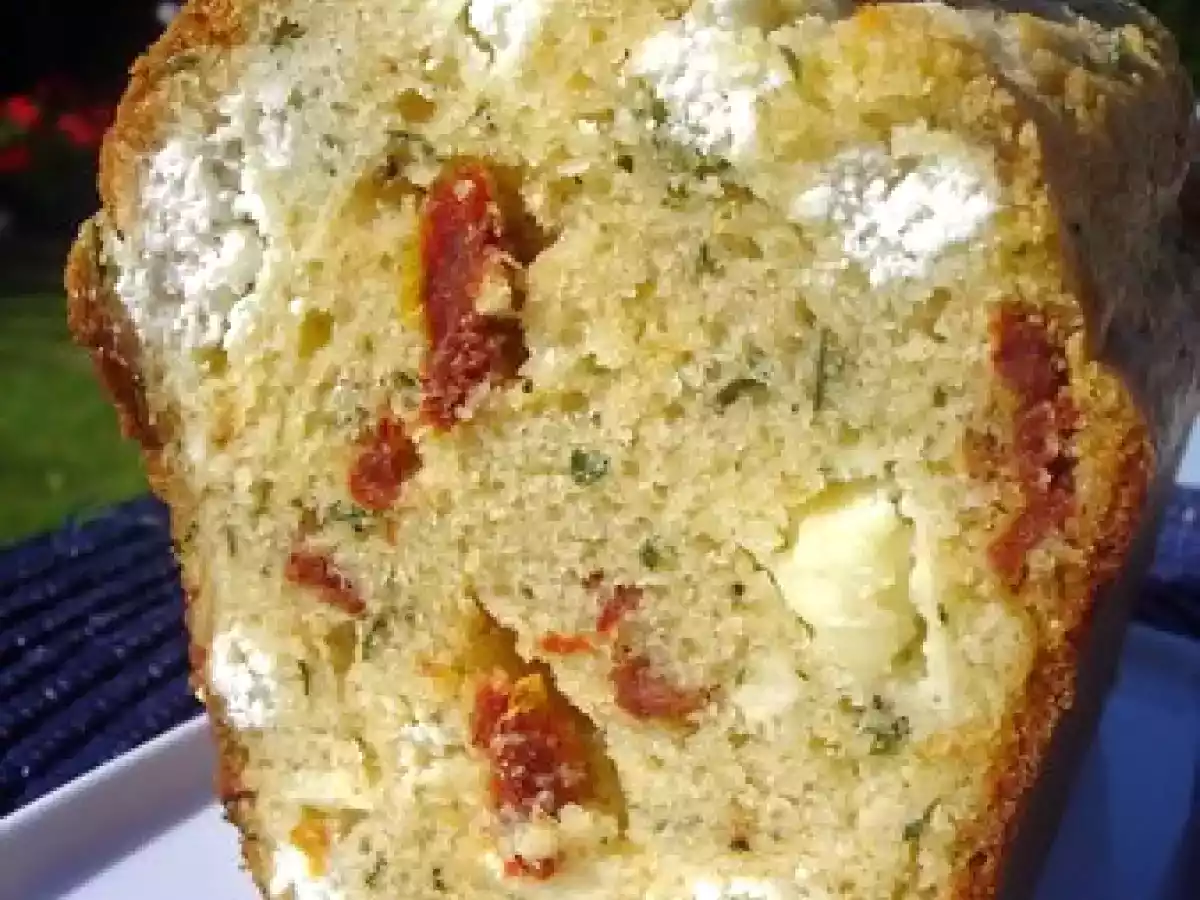 Cake aux tomates séchées et crottins de Chavignol - photo 2