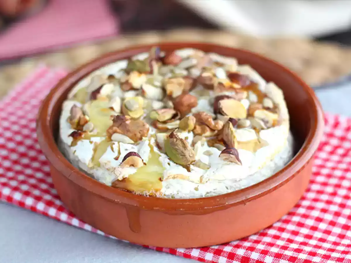 Camembert rôti au four, miel et noix - photo 2