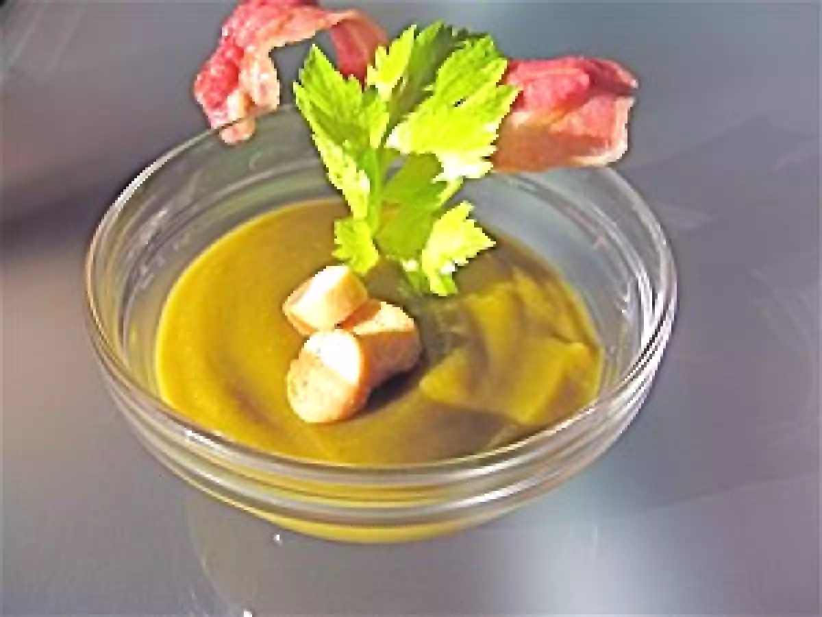 Cèleri Branche vedette : Soupe pois cassés-cèleri, c'est si bon!