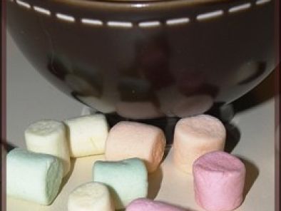 Chocolat chaud au chocolat blanc et aux marshmallows - Recette
