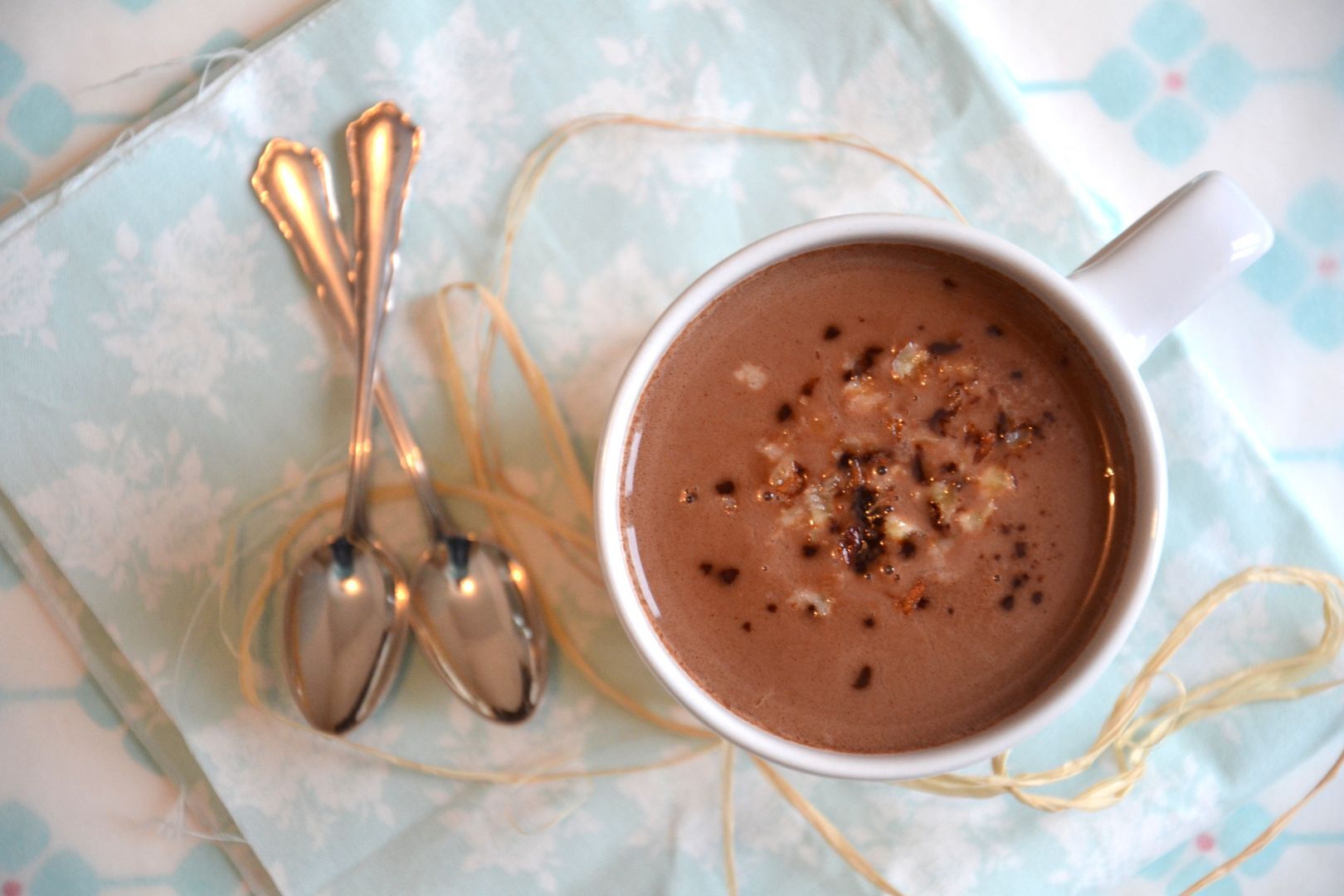 Chocolat chaud maison aux guimauves - Recette Ptitchef