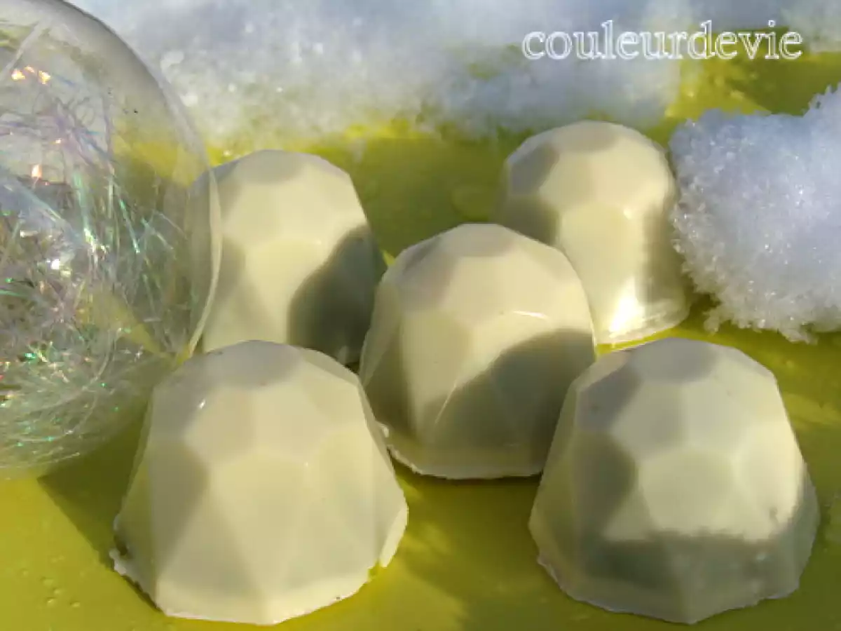 Chocolats noirs fourrés ganache au rhum ET chocolats blancs fourrés ganache pistache - photo 4