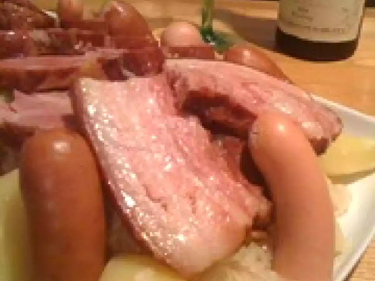 CHOUCROUTE GARNIE A L'ALSACIENNE.....