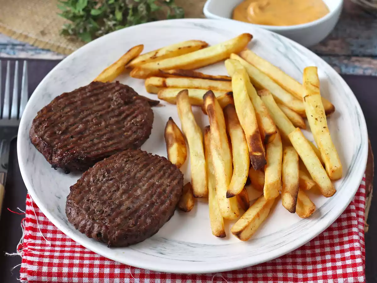 Comment cuire un steak haché au Air Fryer? - photo 2
