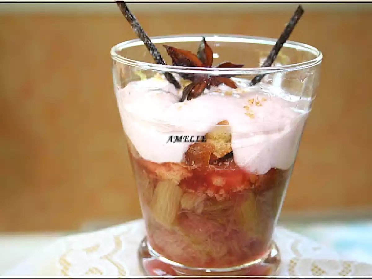 COMPOTEE DE RHUBARBE AUX EPICES
