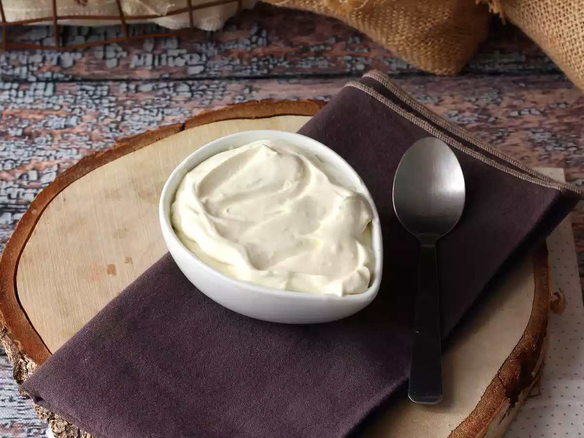 Crème montée à la vanille, la garniture parfaite pour vos gâteaux et layer cakes ! - photo 2