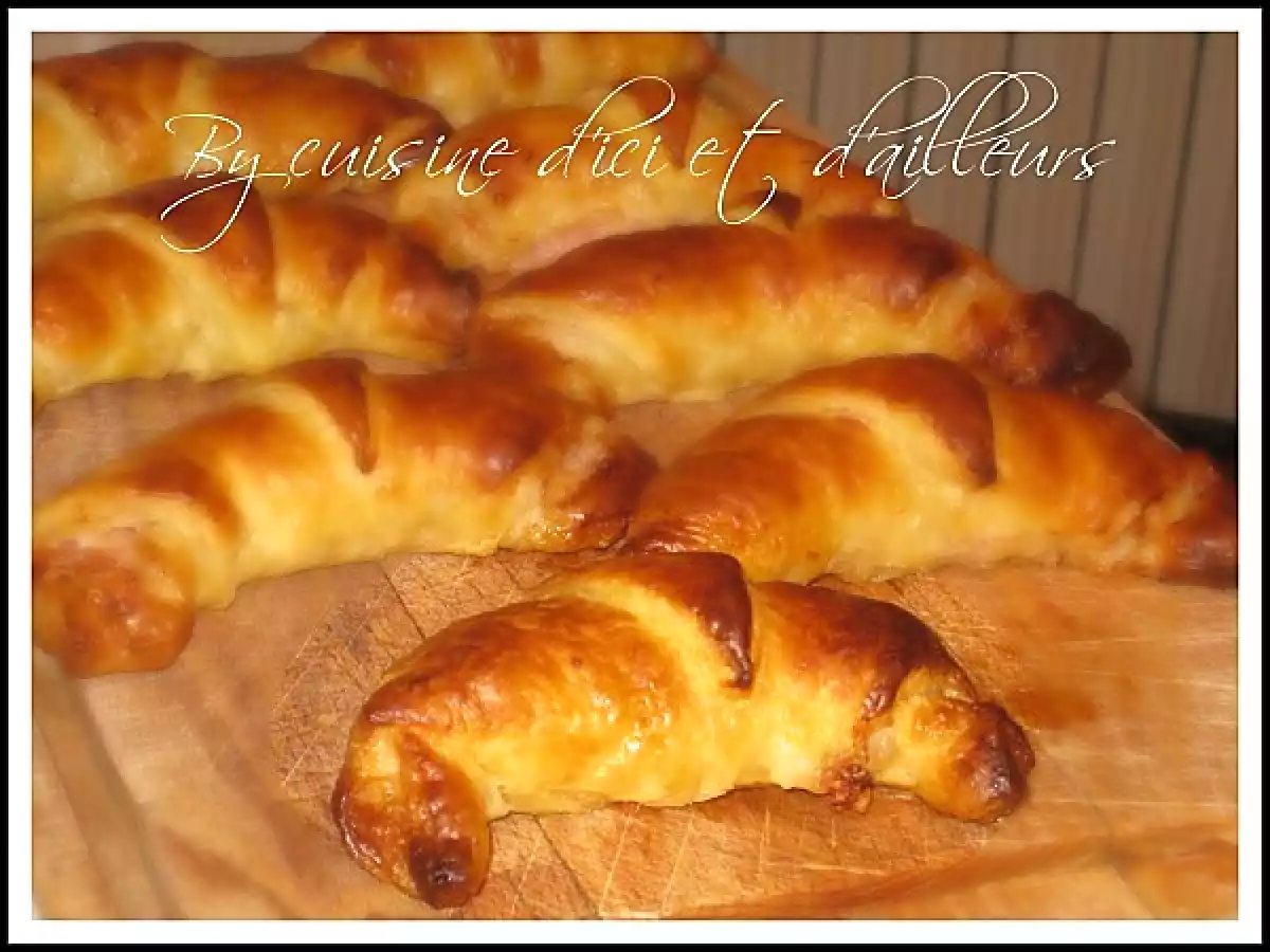 Croissants aux lardons fumés et emmental
