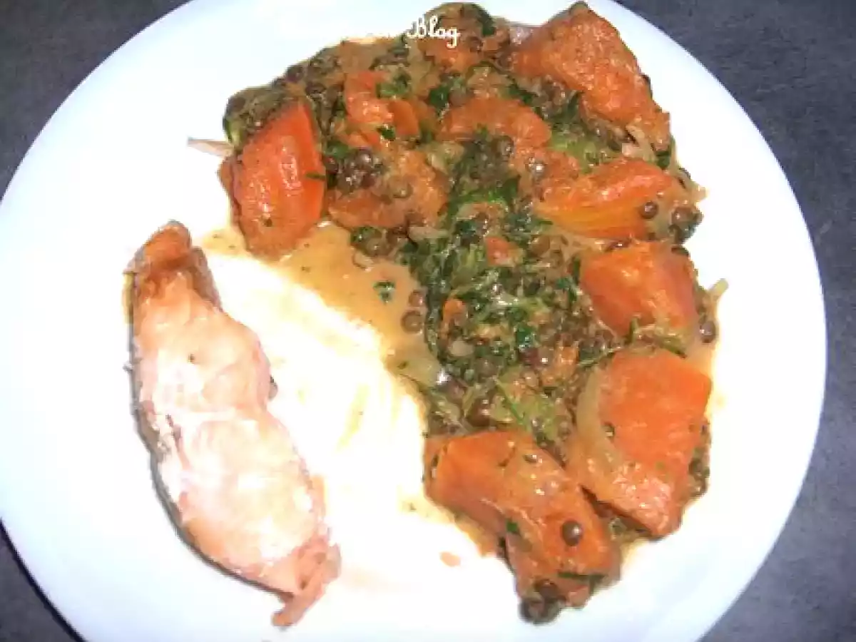 CURRY DE LENTILLES ROUGES, DE POTIRON ET D'EPINARDS