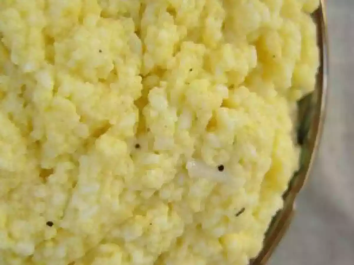 Delicatessen - oeufs aux oignons