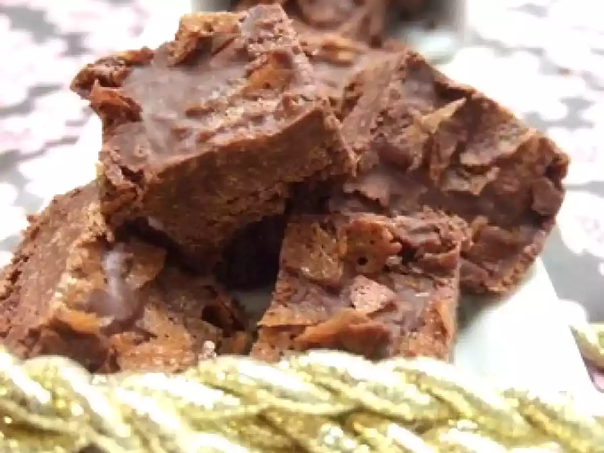 Divins petits carrés aux gavottes et praliné