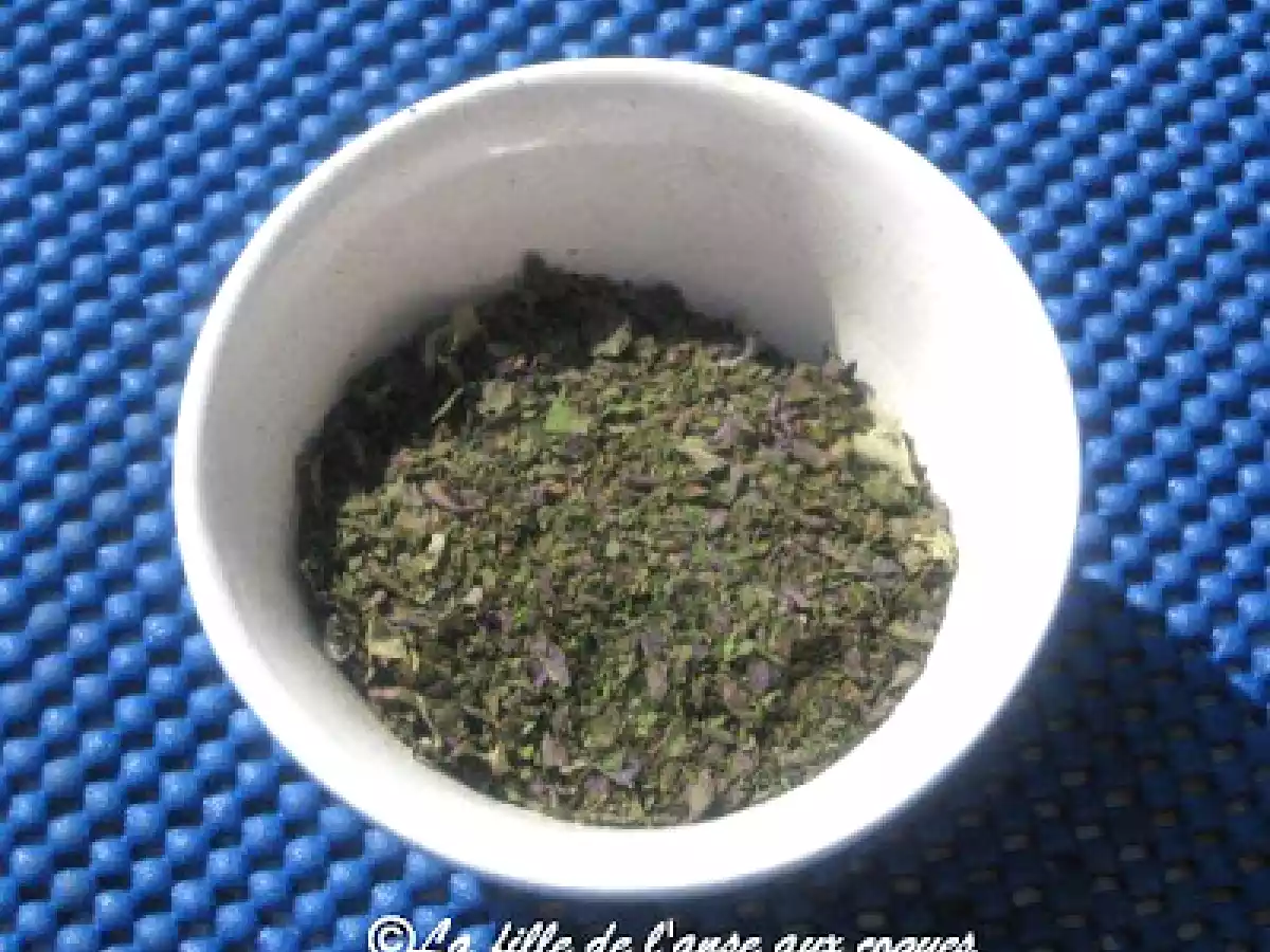 FAIRE SÉCHER DES HERBES FRAÎCHES