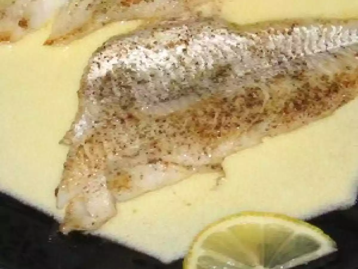 Filet de merlan et sa sauce au beurre citronné - photo 2