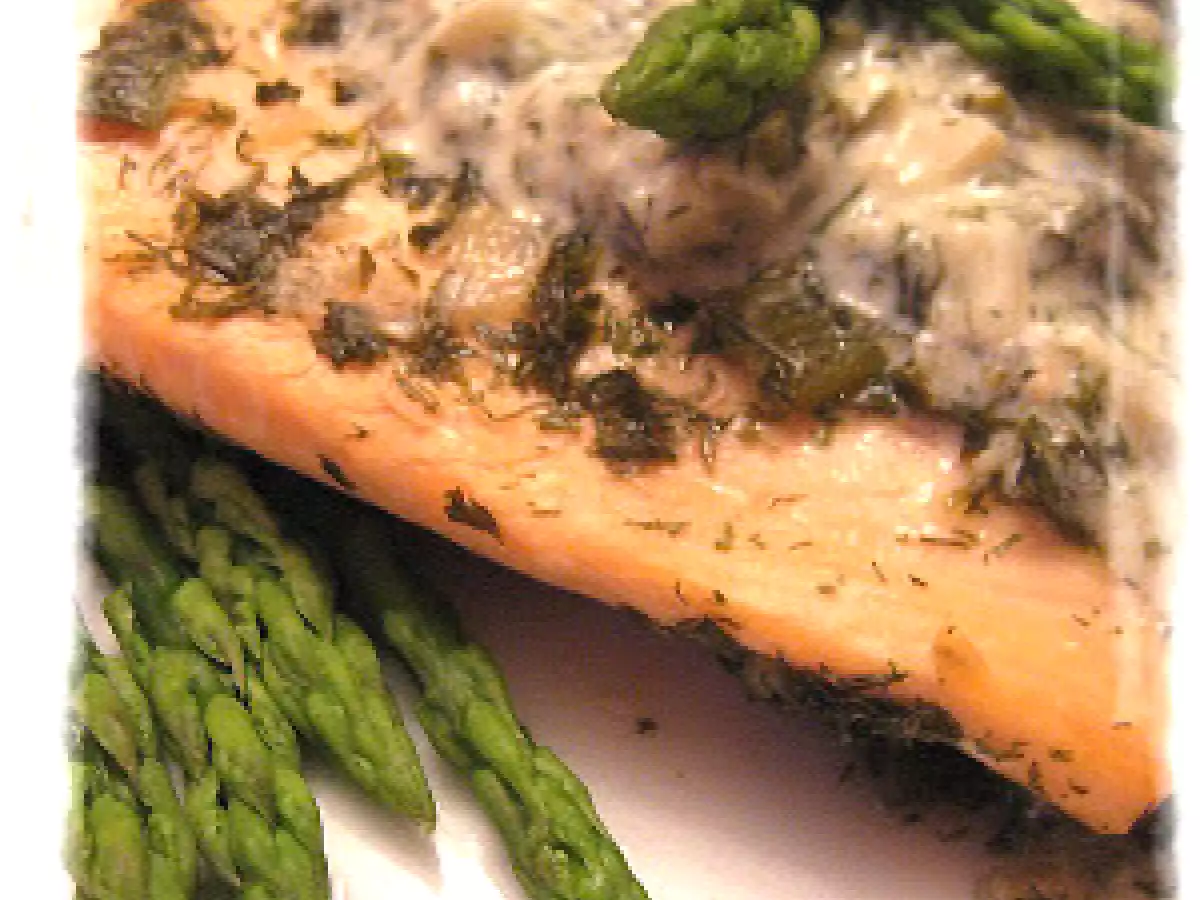 Filets de saumon pochés à l'aneth et à l'échalote