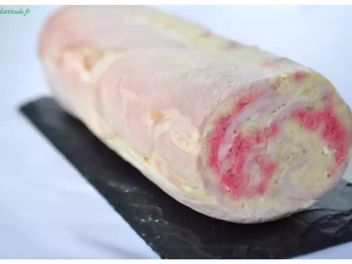 Galantine de poulet à la poitrine de veau fumé