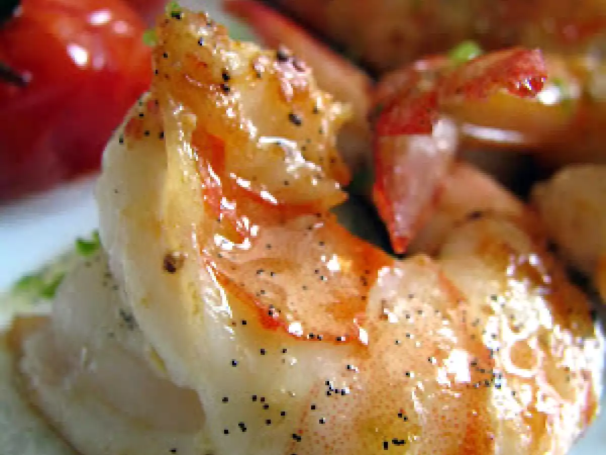 Gambas rôties, tomates confites, huile d'olive à la vanille et au citron vert