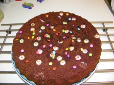 Gâteau au chocolat et aux smarties : recette facile et rapide Un jour, une  recette