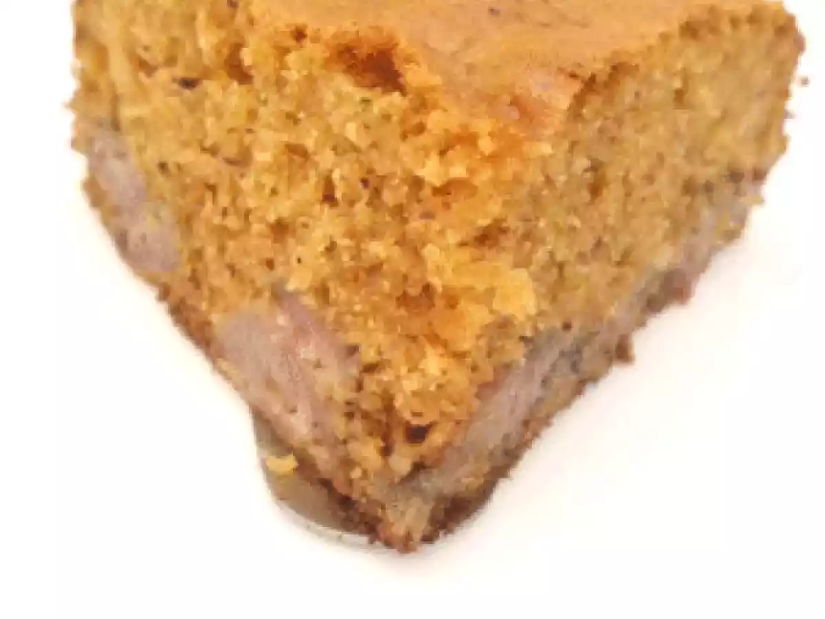 Gâteau moelleux cerises-noisettes