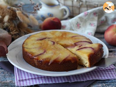 Gâteau renversé à la pêche, moelleux, fondant et caramélisé