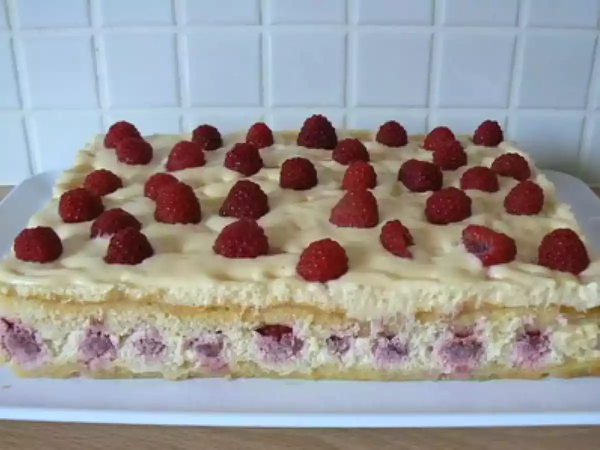 Gâteau Tiramisu aux framboises
