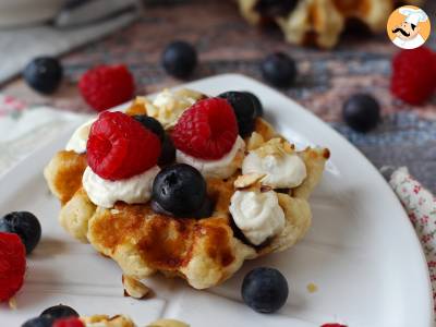 Gaufres garnies aux fruits, chocolat et chantilly - photo 9