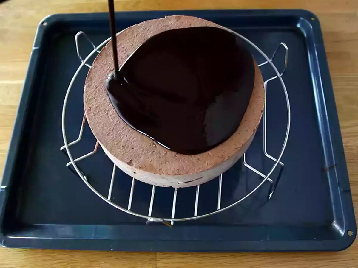 Glaçage miroir au chocolat expliqué pas à pas et en vidéo - photo 5