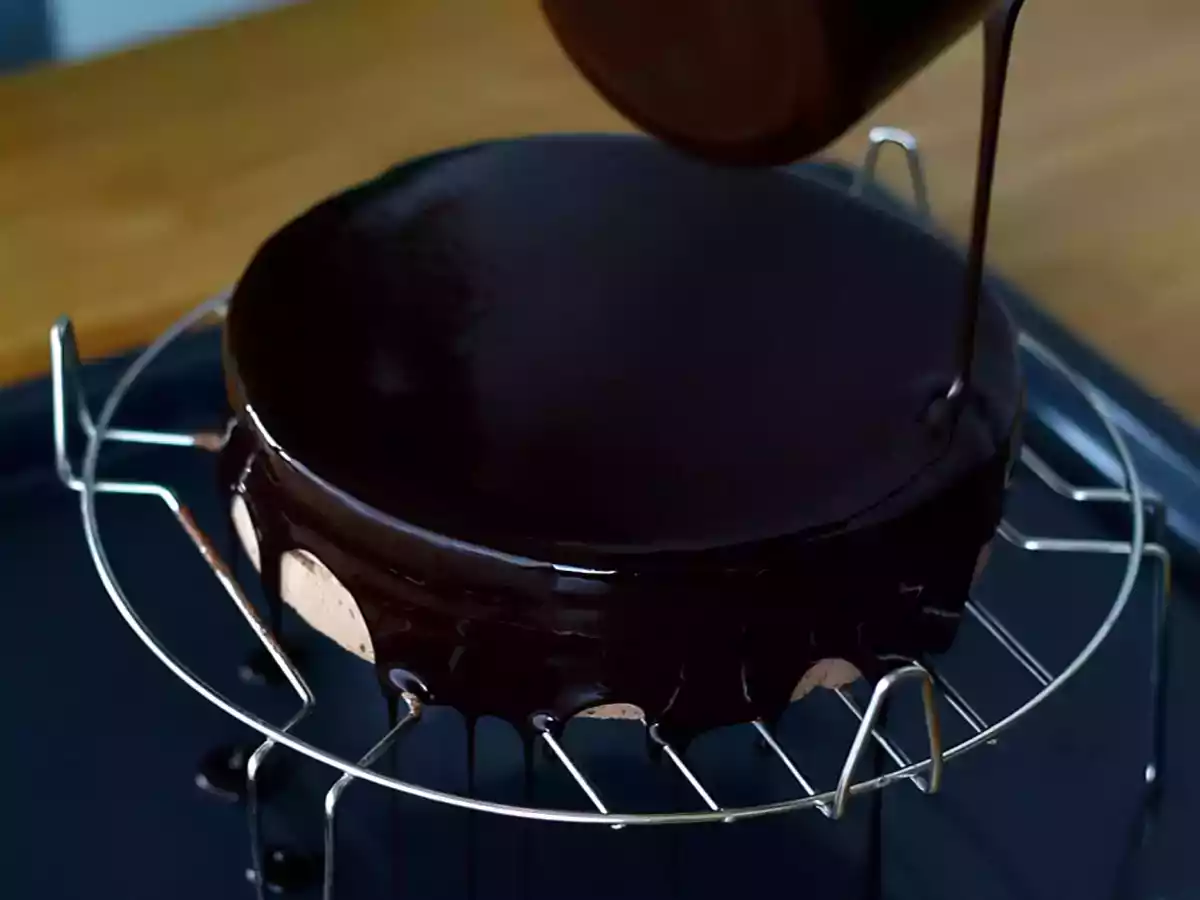 Glaçage miroir au chocolat expliqué pas à pas et en vidéo - photo 3