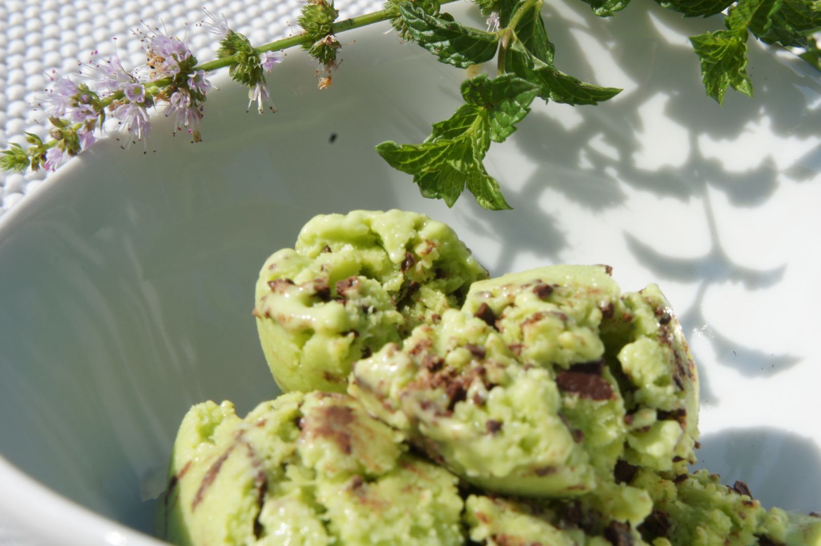 Glace menthe chocolat facile et rapide : découvrez les recettes de