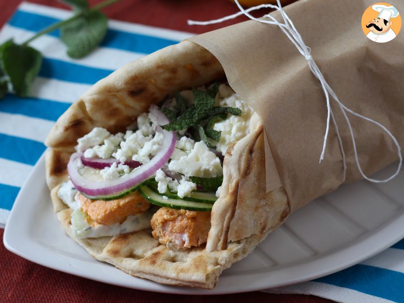 Gyros au saumon, le sandwich grec au poisson parfait pour l'été!