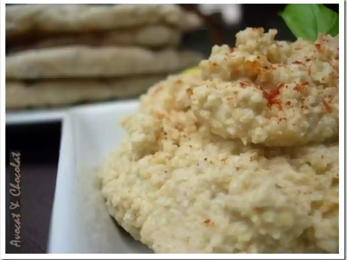 Houmous accompagné de pain Pita aux céréales et graines fait maison - photo 3