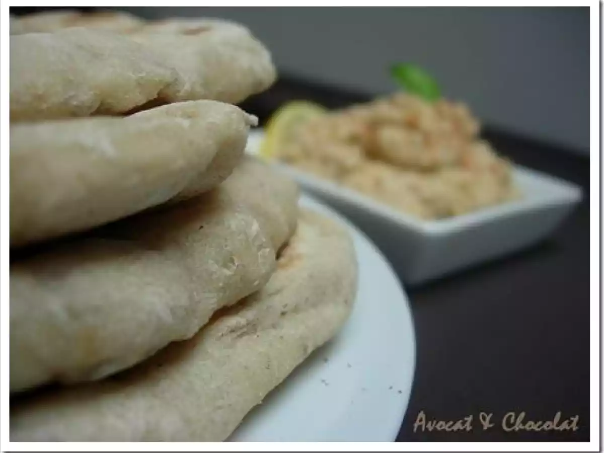 Houmous accompagné de pain Pita aux céréales et graines fait maison - photo 4