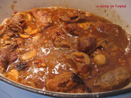 joue de porc aux artichauts et tomates  443509p685666