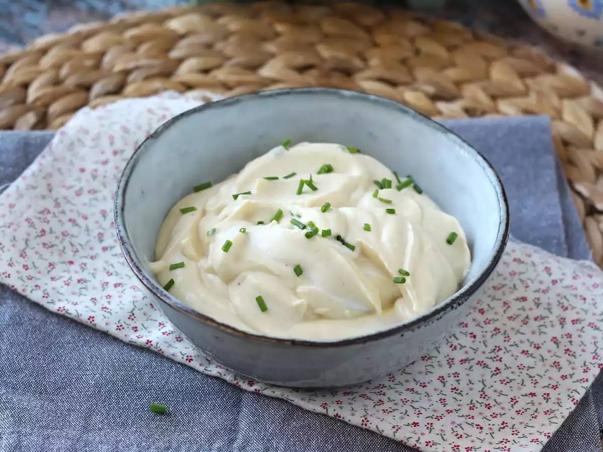 Mayonnaise légère aux œufs durs et sans huile! Parfait lorsqu'on ne peut pas manger d'oeufs crus - photo 5
