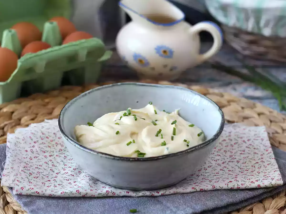 Mayonnaise légère aux œufs durs et sans huile! Parfait lorsqu'on ne peut pas manger d'oeufs crus - photo 2