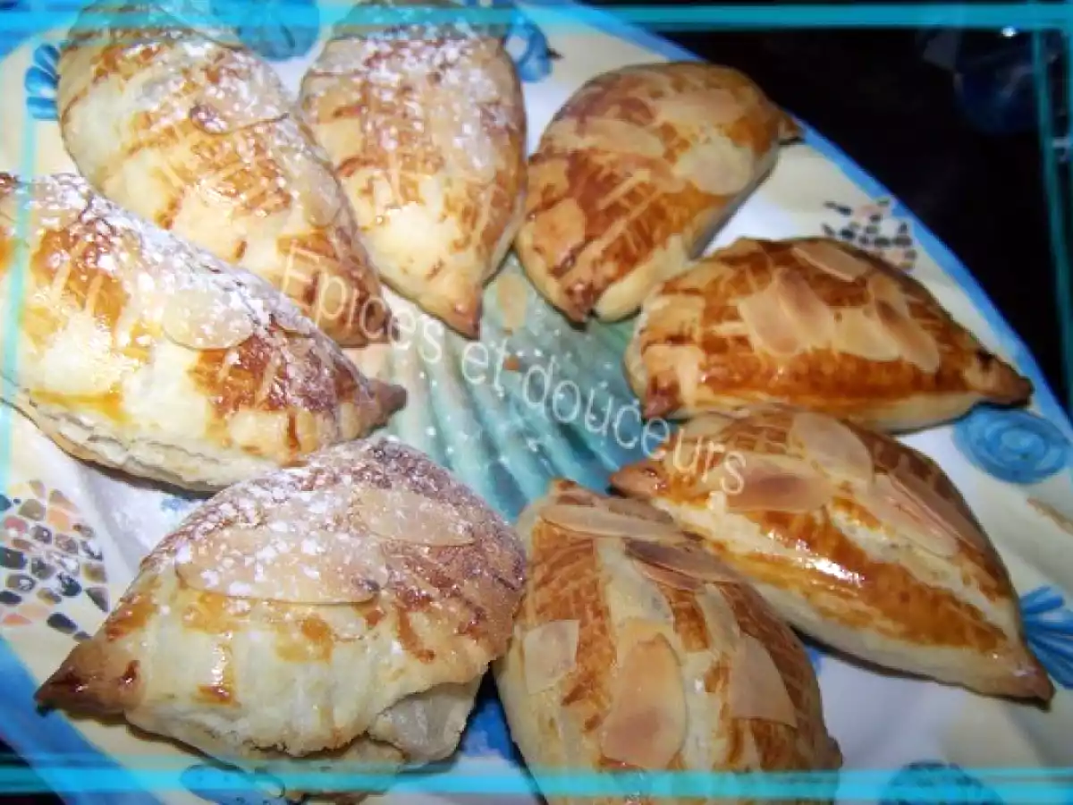 MINIS CHAUSSONS AUX NOISETTES